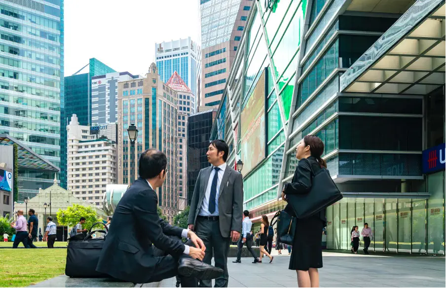 Working professionals seek lunch hour treatments with no downtime